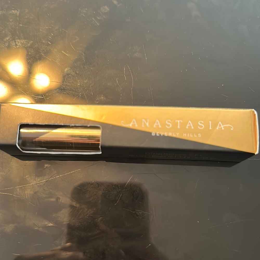 Anastasia Beverly Hills dipbrow gel dark brown